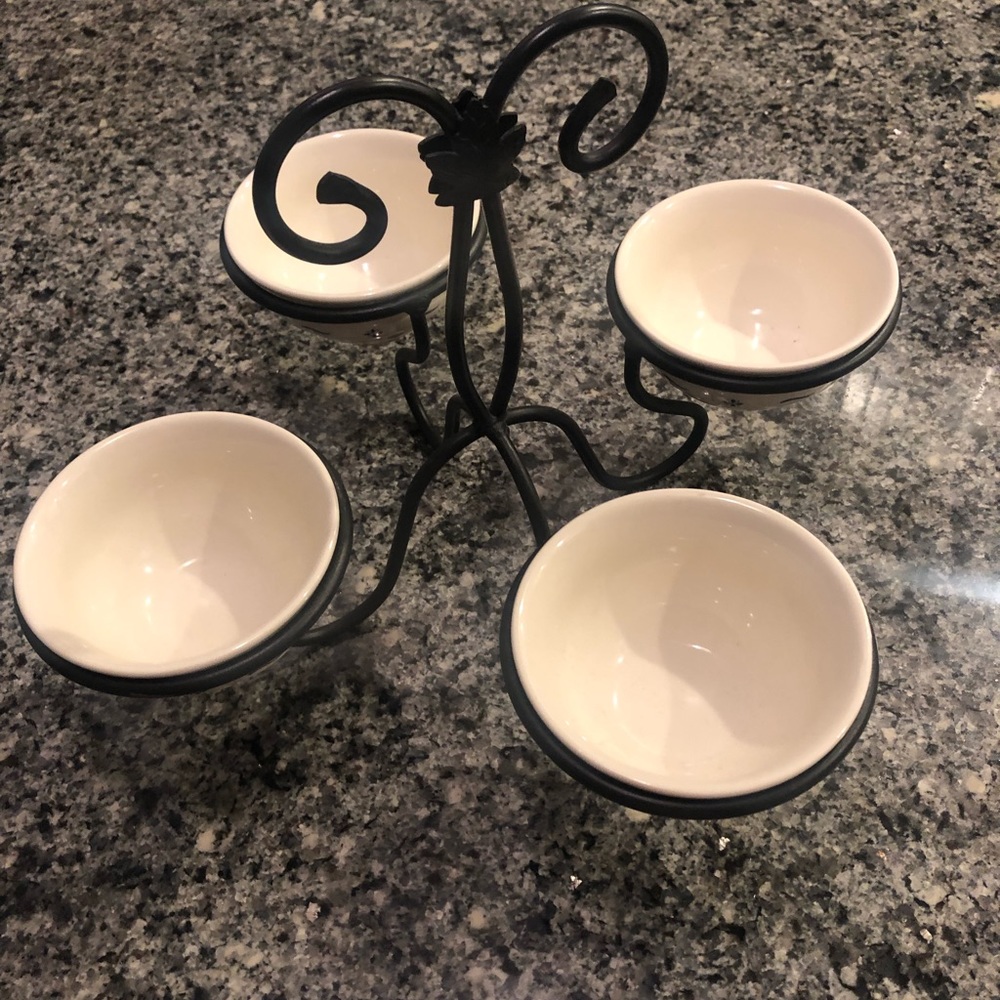 Longaberger Wrought Iron bowl Caddy w/Bowls